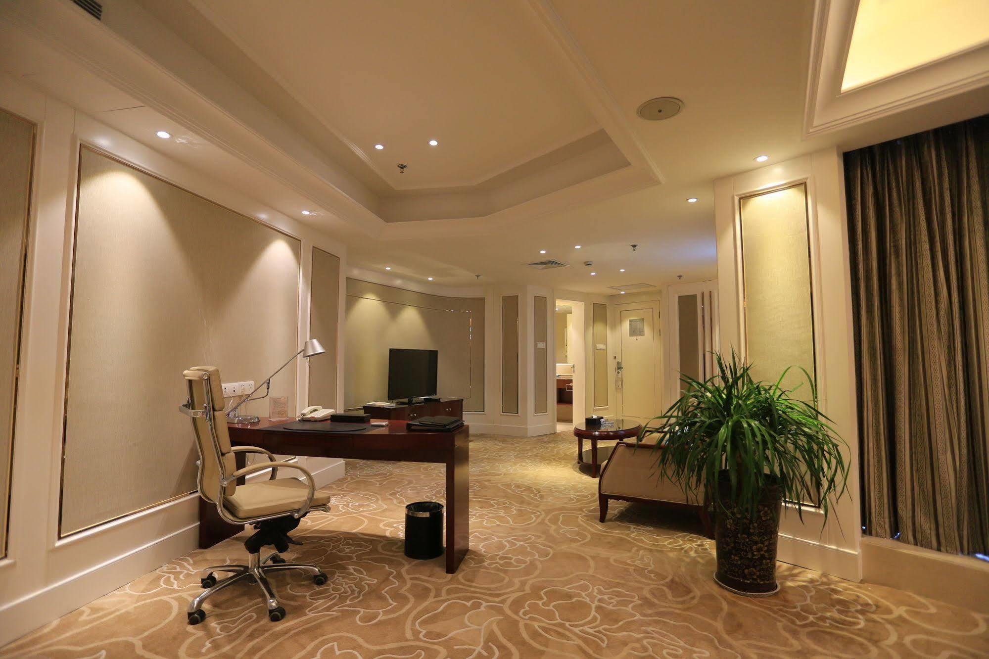 Baoji Jianguo Hotel ภายนอก รูปภาพ