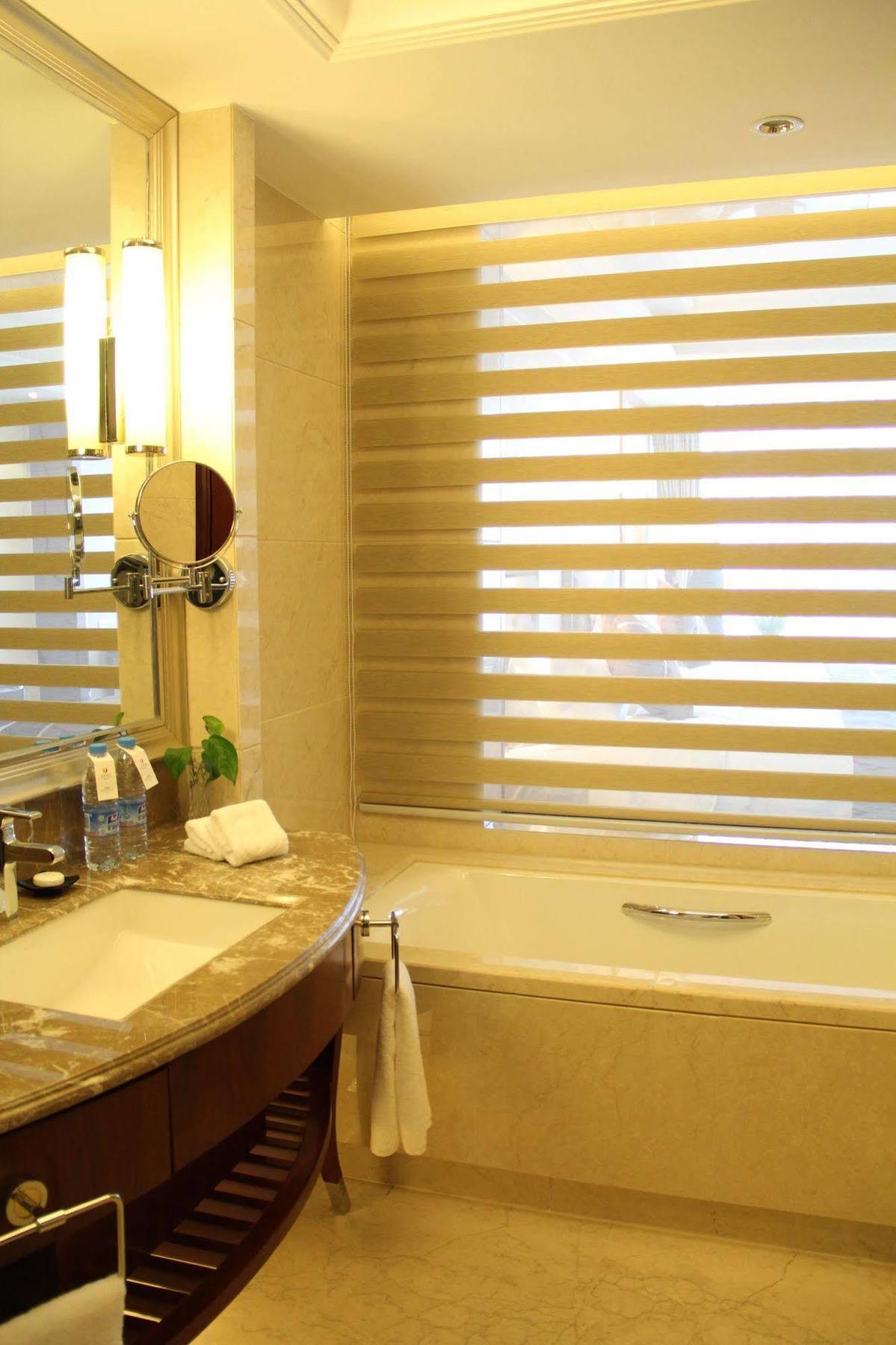 Baoji Jianguo Hotel ภายนอก รูปภาพ