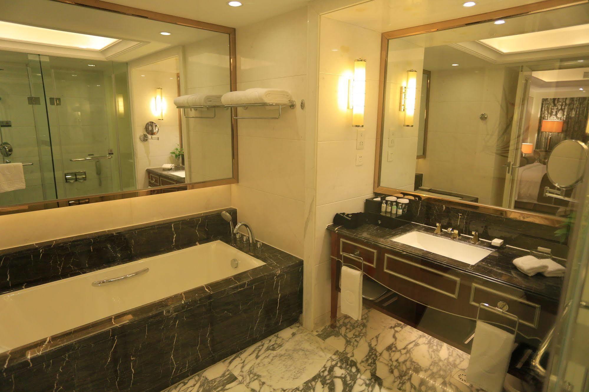 Baoji Jianguo Hotel ภายนอก รูปภาพ